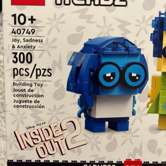 Lego Inside Out 2 Brick Headz 40749 NEW Joy Sadness Anxiety - Picture 4 of 9